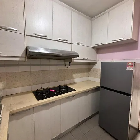Putatan Platinum Apartment Kota Kinabalu Exterior photo